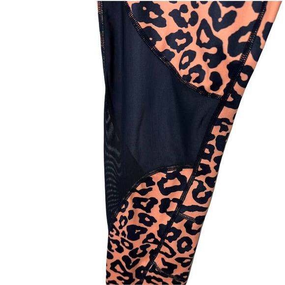 What Waist ThermaTech Body Sculpt Leggings in Leopard Print Size Small - Picture 5 of 10